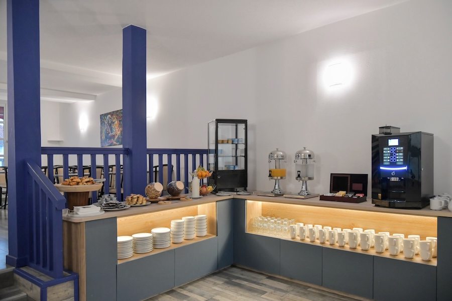 Buffet du petit-déjeuner à l’Logis Hôtel Les Comtes De Pardiac