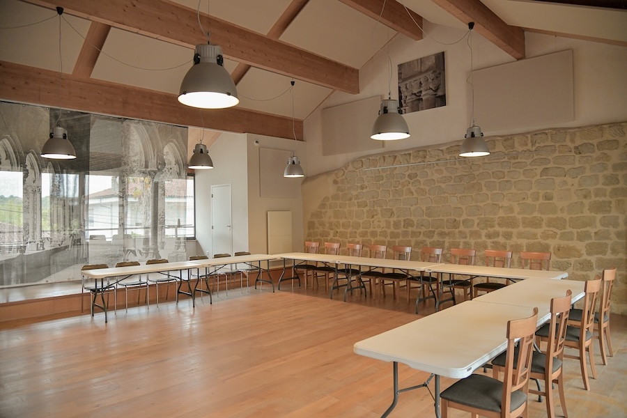 Sala de seminario equipada en Marciac